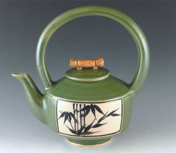 Bonnie Belt Teapot